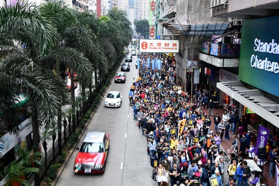 صور-مظاهرات-فى-هونج-كونج-ضد-سياسات-الصين-(11)