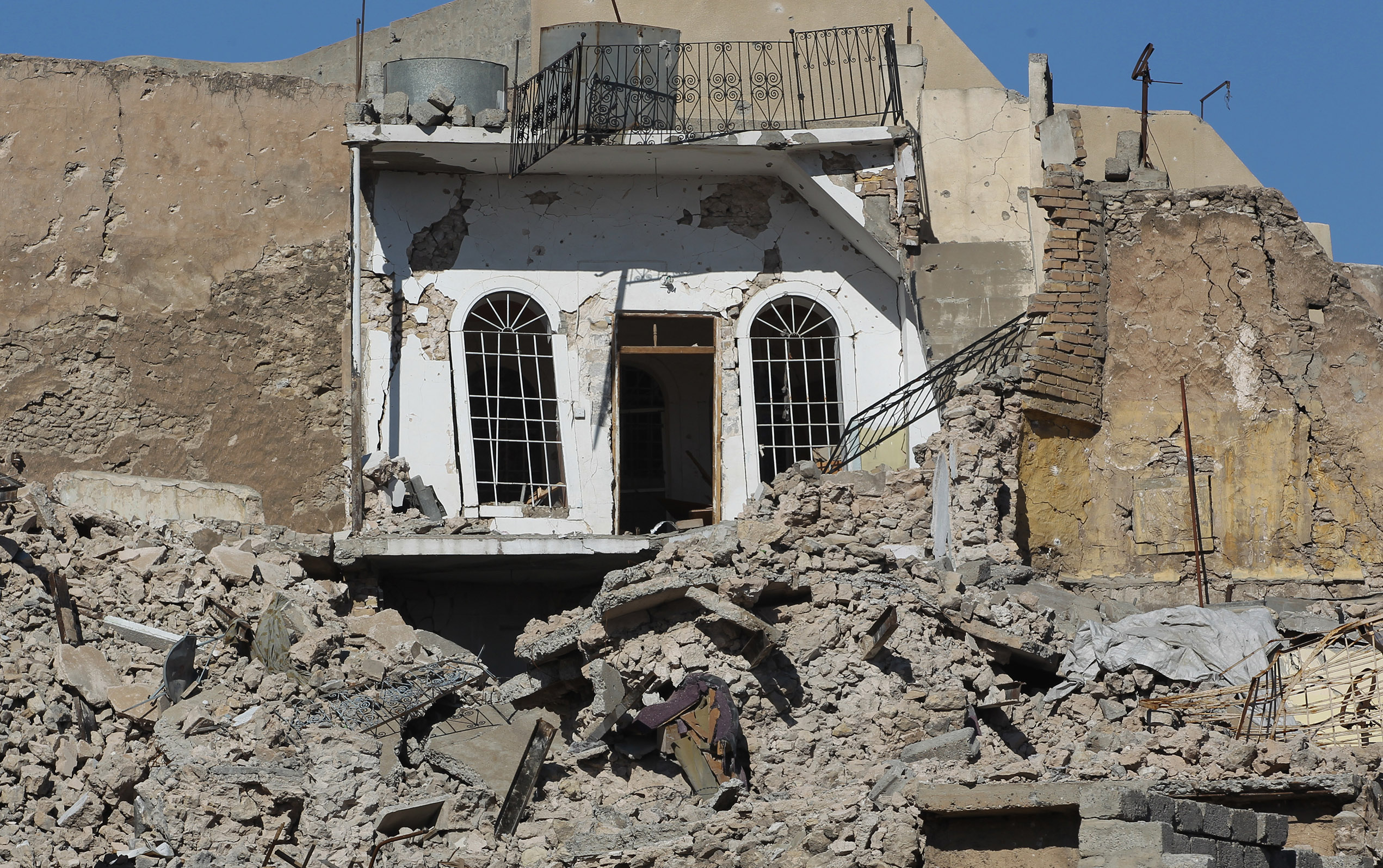 منزل منهار إثر الحرب فى الموصل