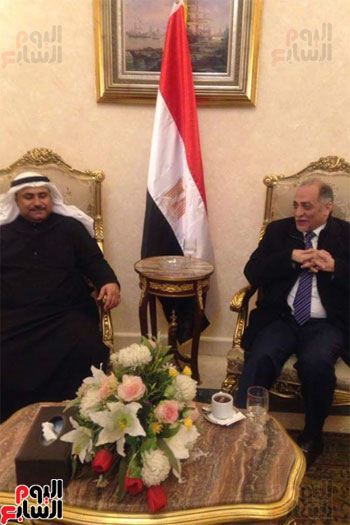 النائب عبد الهادى القصبى مع وفد البرلمان البحرينى (1)