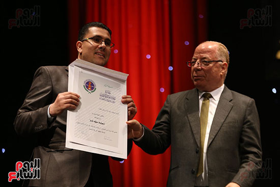 وزير الثقافة يكرم الفائزين بجائزة إحسان عبد القدوس (2)