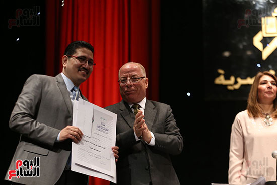 وزير الثقافة يكرم الفائزين بجائزة إحسان عبد القدوس (4)