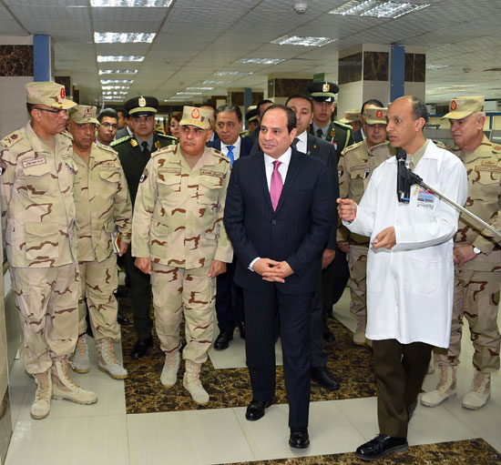 افتتاح السيد الرئيس لأعمال تطوير المجمع الطبي للقوات المسلحة بالمعادي (3)