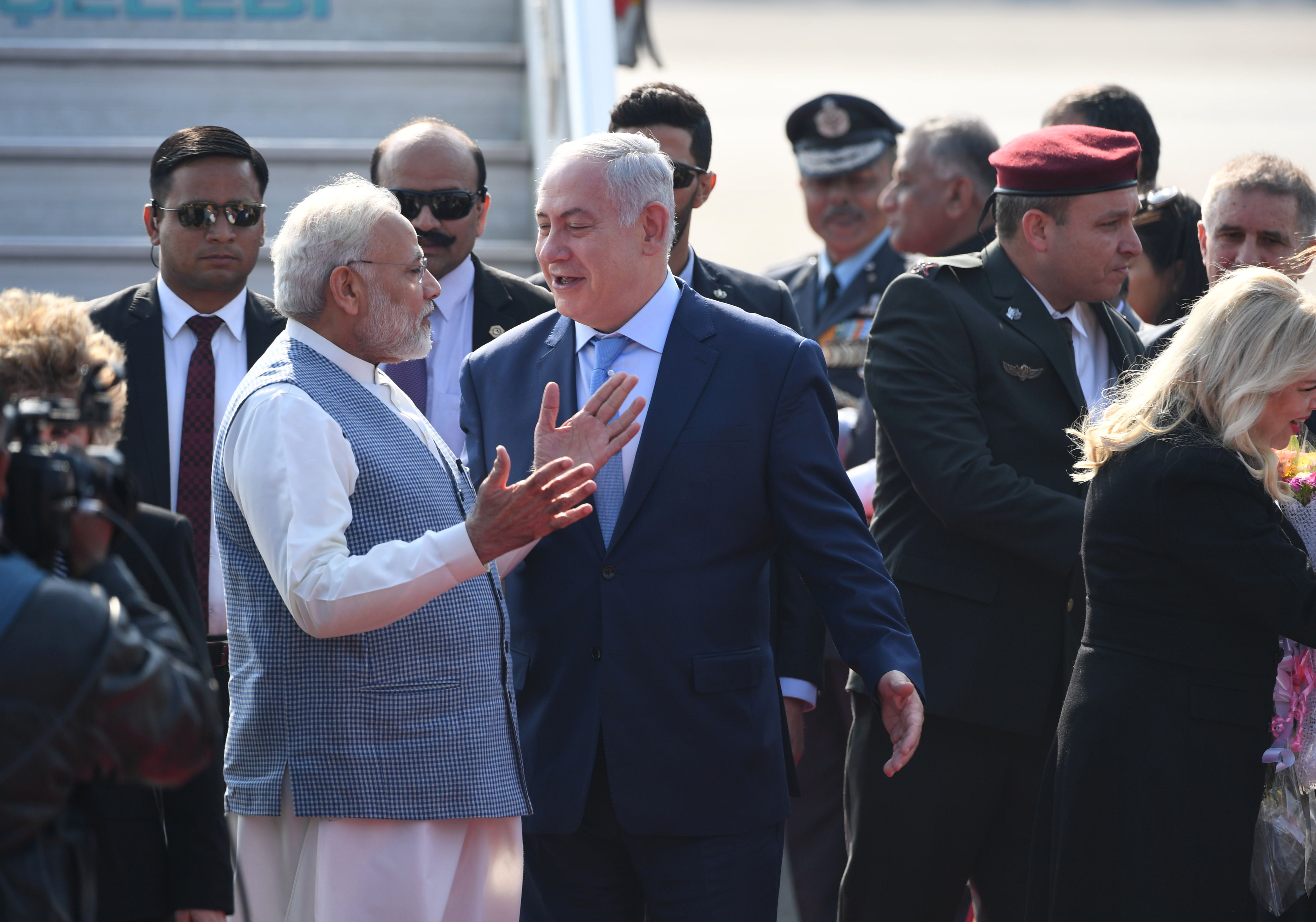 رئيس وزراء الهند فى استقبال نتنياهو