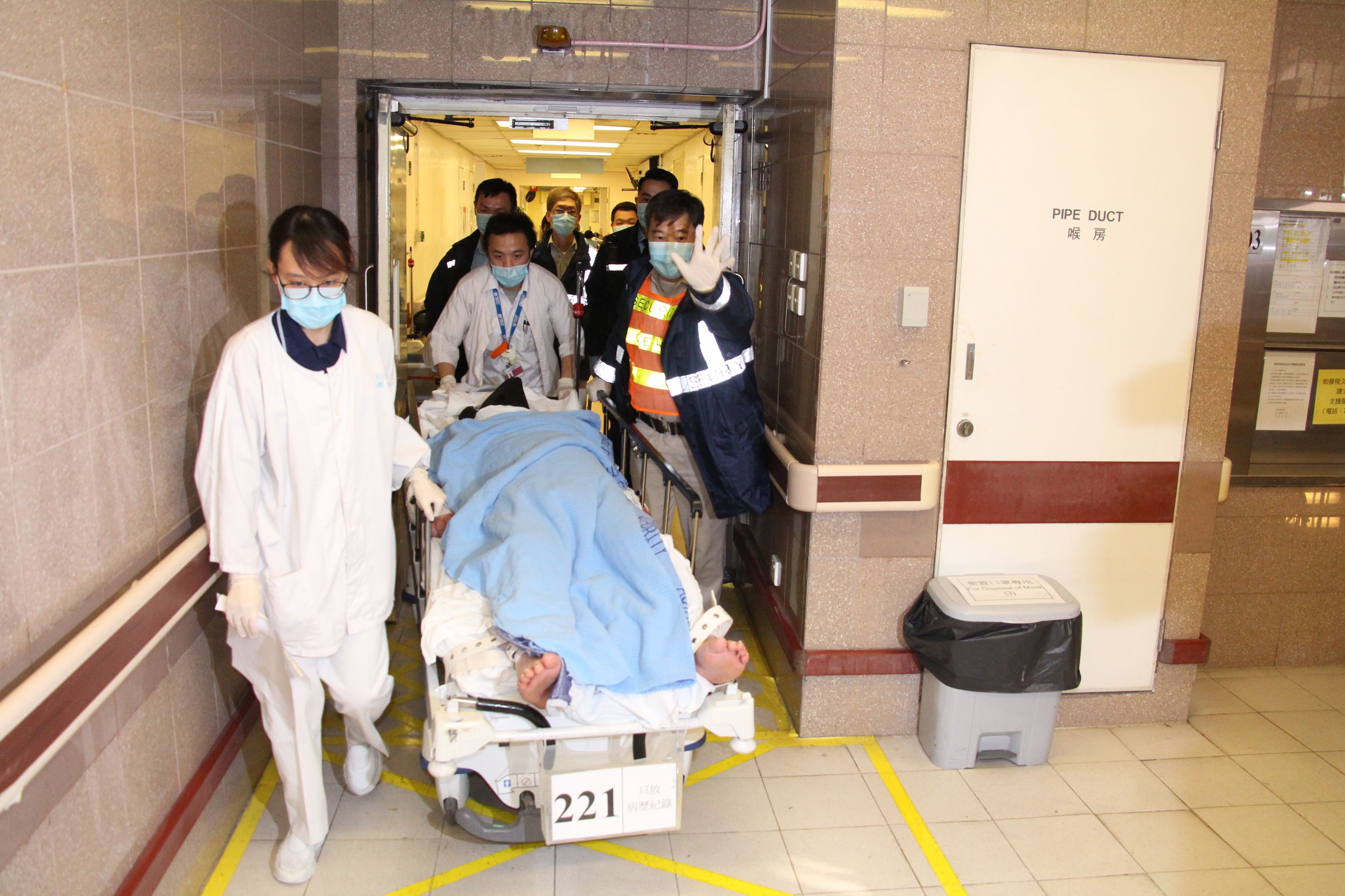 نقل ضحايا جريمة قتل لمستشفى فى هونج كونج