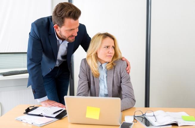 التحرش خلال العمل