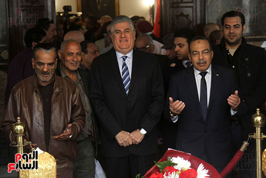 فنانون وسياسيون أمام ضريح عبد الناصر احتفالا بمرور مائة عام على مولده (17)