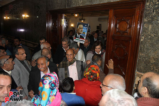 فنانون وسياسيون أمام ضريح عبد الناصر احتفالا بمرور مائة عام على مولده (48)