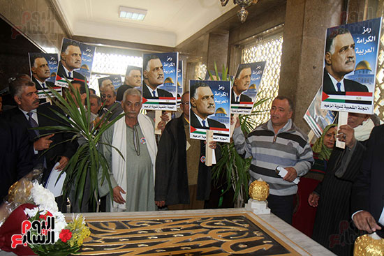 فنانون وسياسيون أمام ضريح عبد الناصر احتفالا بمرور مائة عام على مولده (26)