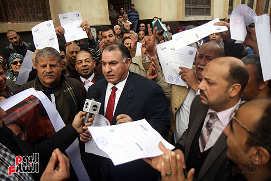 صور محمد فودة يقود مسيرة حاشدة مع أبناء زفتى للتوقيع على توكيلات ترشح السيسى لفترة رئاسية ثانية  (8)