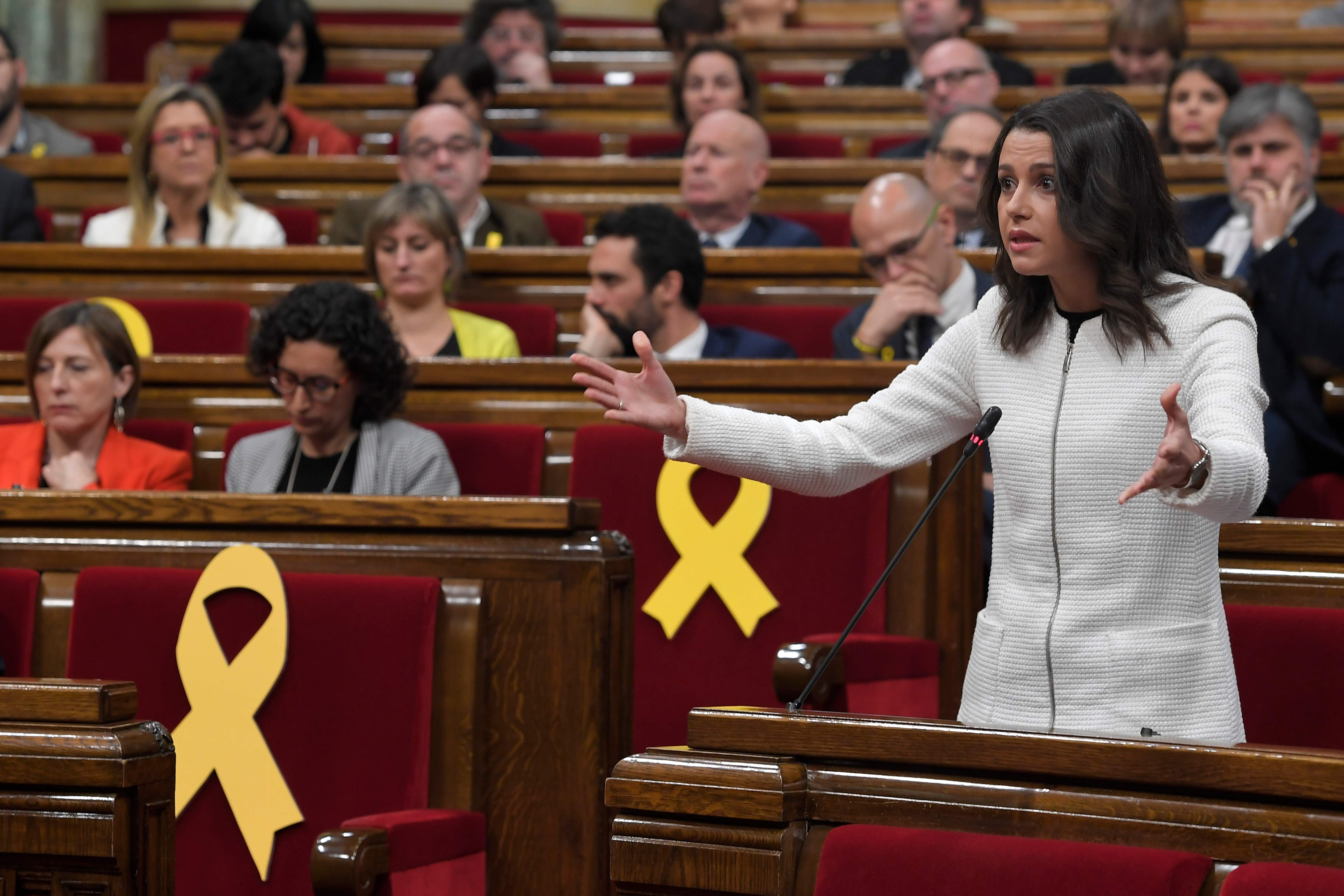 برلمان كتالونيا يجتمع