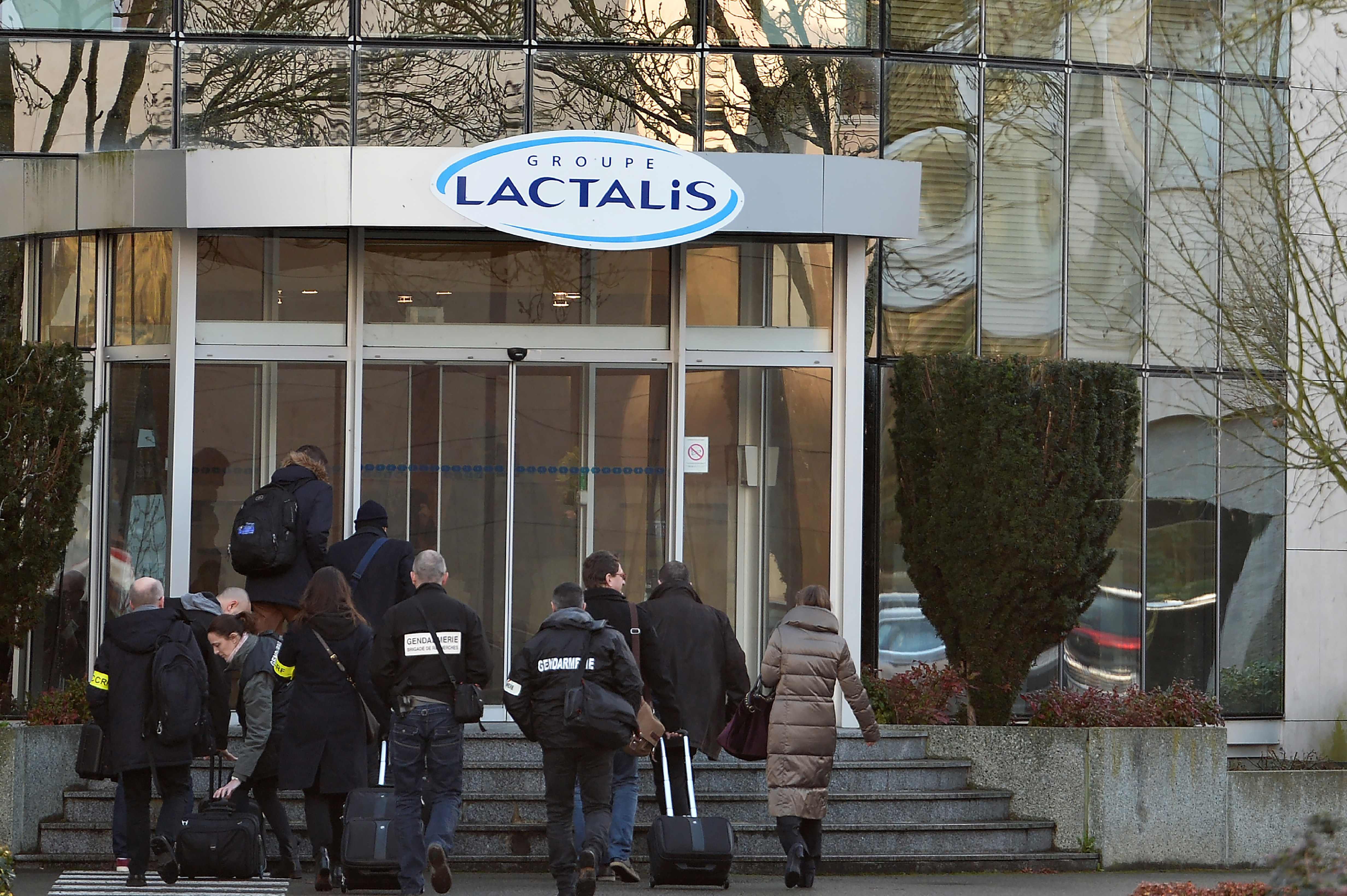 الشرطة الفرنسية تدخل مقر شركة لاكتاليس