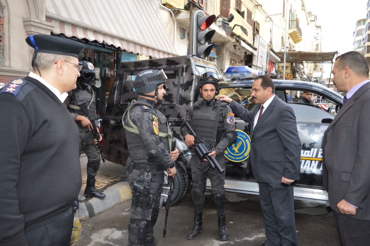 مدير أمن الإسكندرية يتفقد الخدمات الأمنية (1)