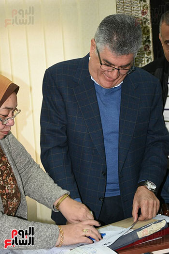 عبد الحكيم عبد الناصر (7)