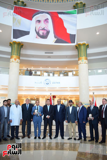سفير الإمارات وقيادات ماراثون زايد يضعون حجر الأساس للمرحلة الثالثة بمستشفى سرطان الأقصر