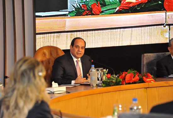 صور الرئيس السيسى فى مؤتمر حكاية وطن (9)