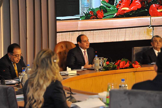 صور الرئيس السيسى فى مؤتمر حكاية وطن (11)