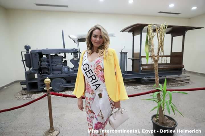 ملكة جمال خلال جولتها بمصر