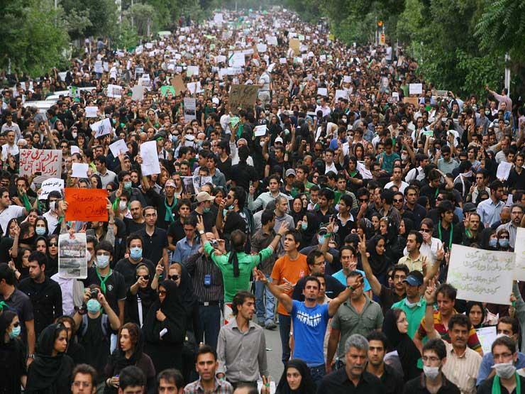 الثورة الإيرانية الدائرة الآن
