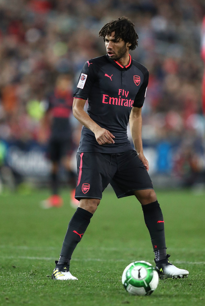 محمد الننى لاعب أرسنال محمد الننى لاعب أرسنال