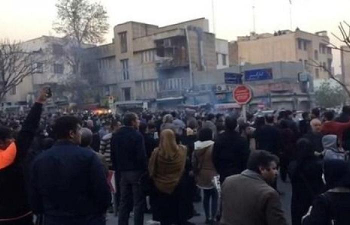 المدن الإيرانية شهدت مظاهرات عارمة