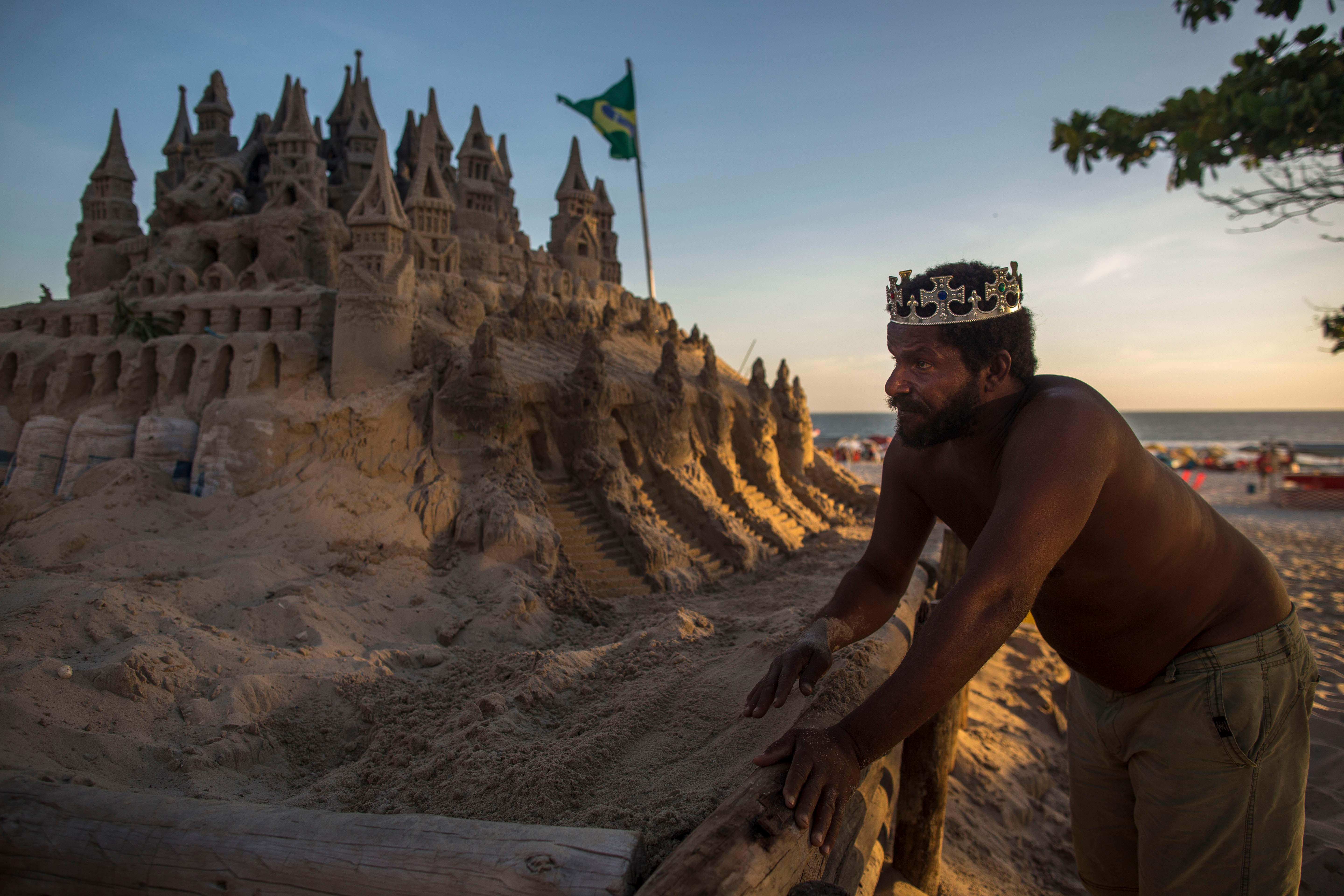 عمليات بناء القلعة الرملية