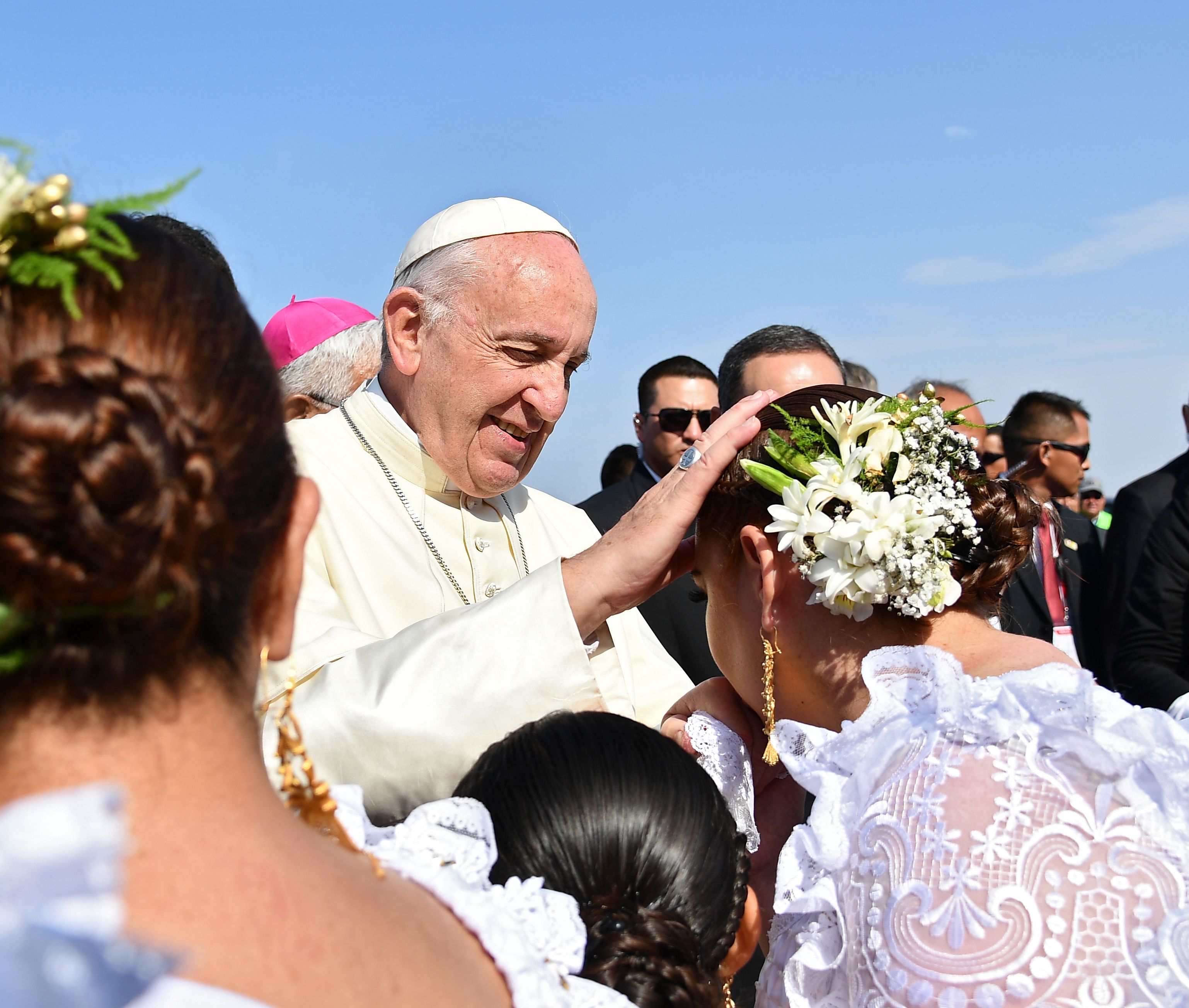 نساء بيرو تستقبل البابا فرانسيس 