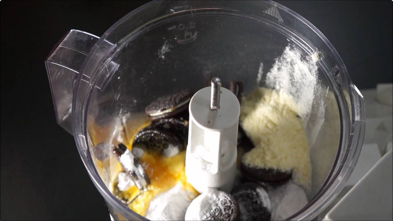 طريقة عمل أوريو مولتن كيك  (2)