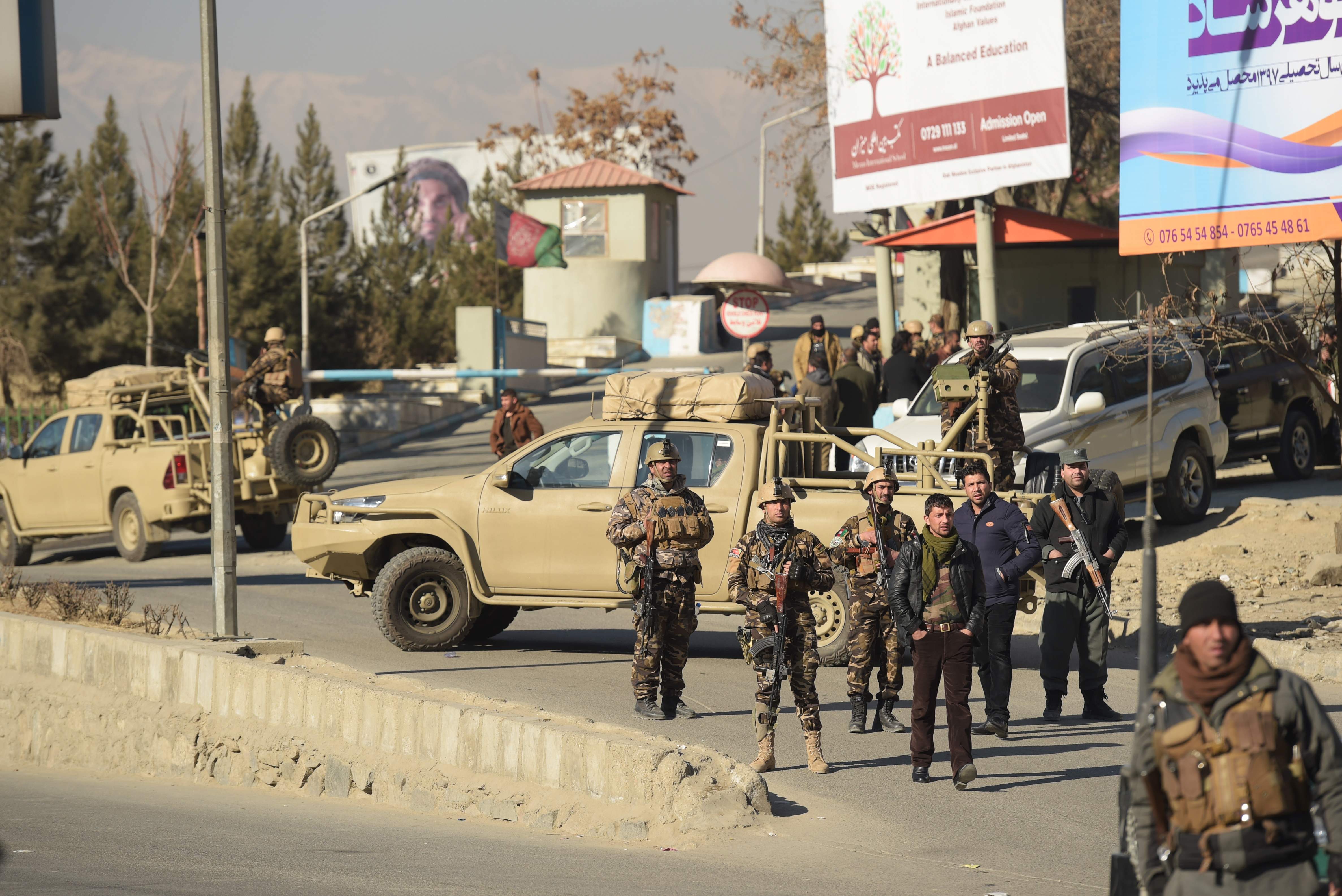 الجيش الأفغانى يفك حصار إرهابيين على فندق فى كابول