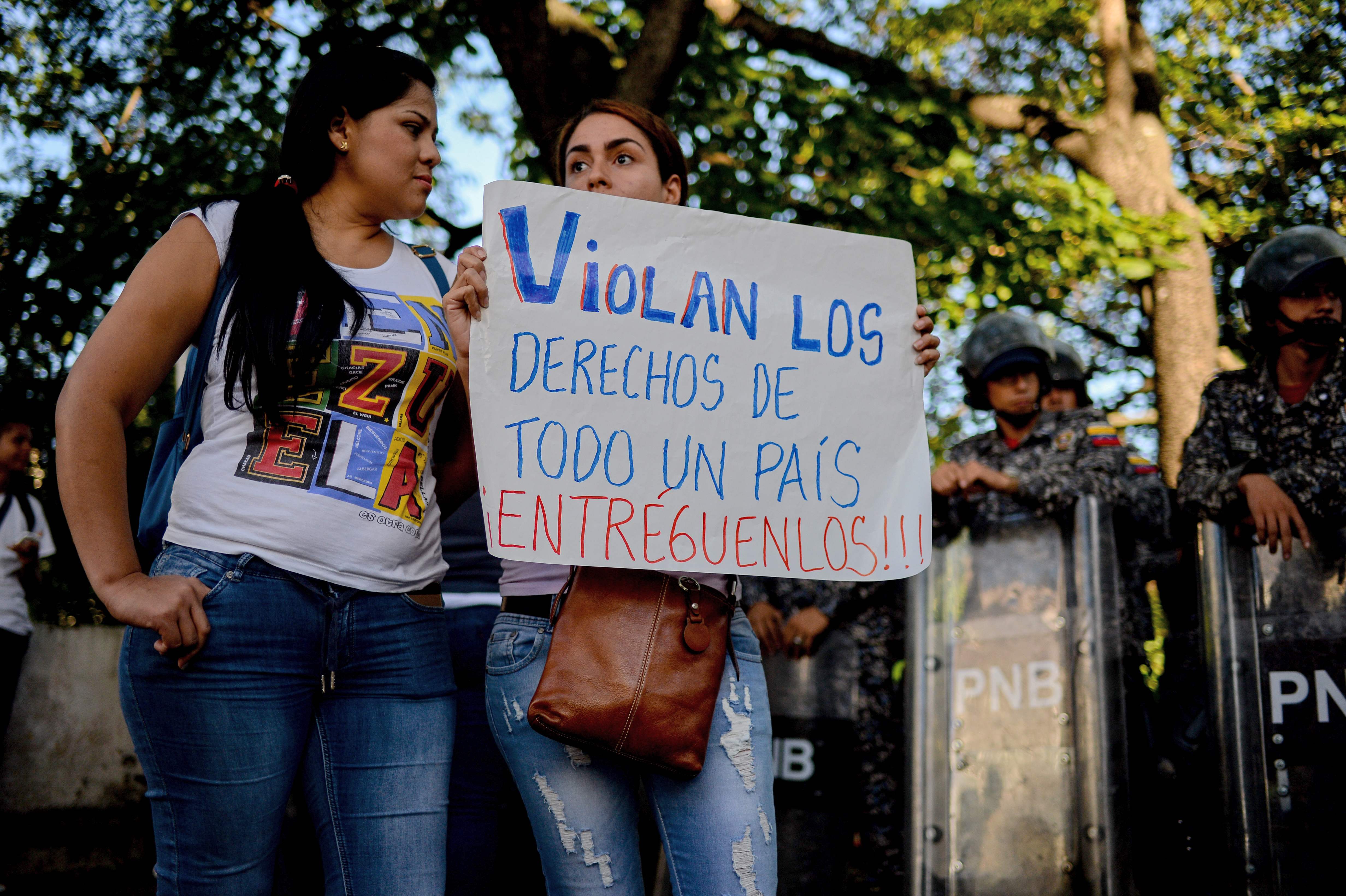 جانب من المظاهرات فى فنزويلا