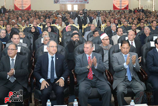 الحضور من المحافظين وأعضاء ائتلاف دعم مصر