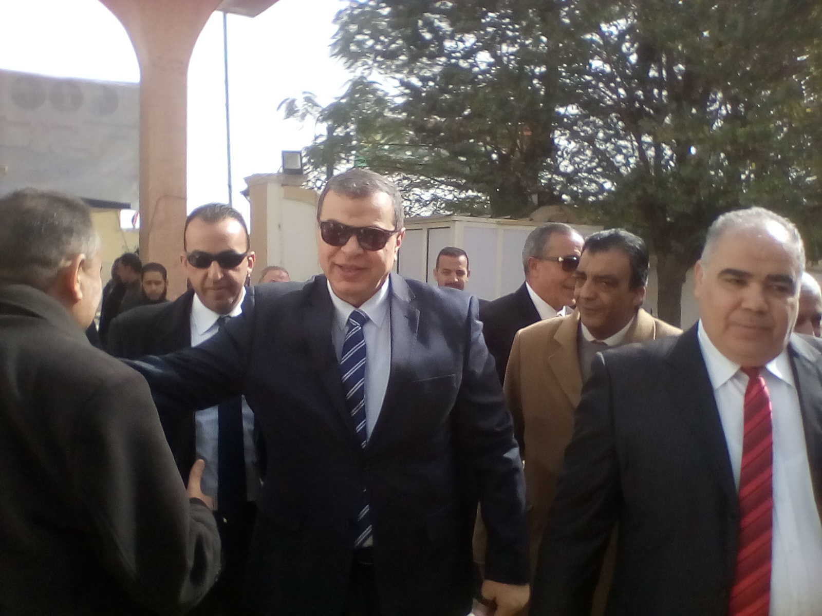 وزير القوى العاملة خلال وصوله لمحافظة المنيا (1)