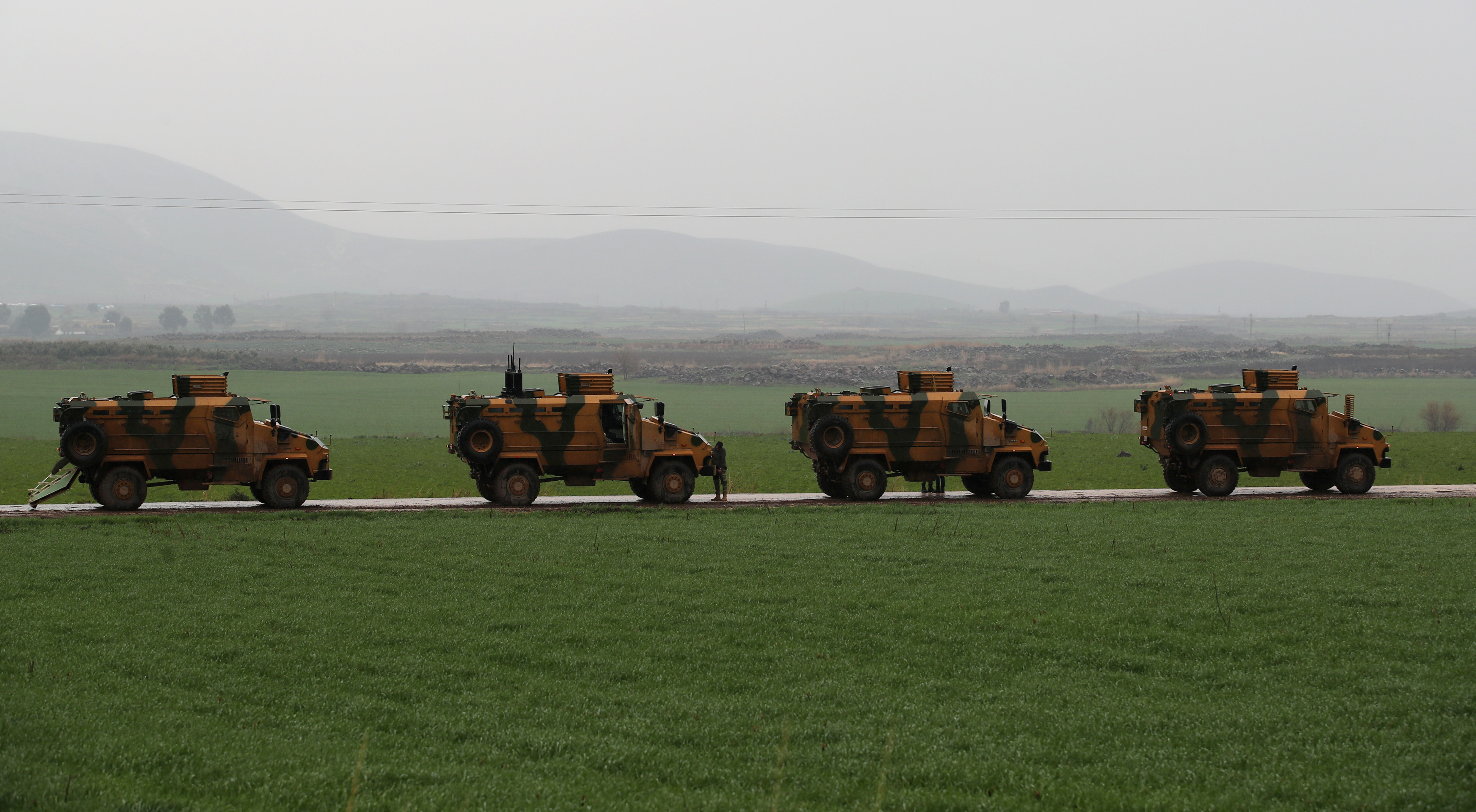 تحركات الجيش التركى باتجاه مدينة عفرين السورية