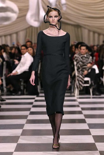 عرض ازياء كريستين ديور خلال اسبوع الموضة فى باريس  (5)