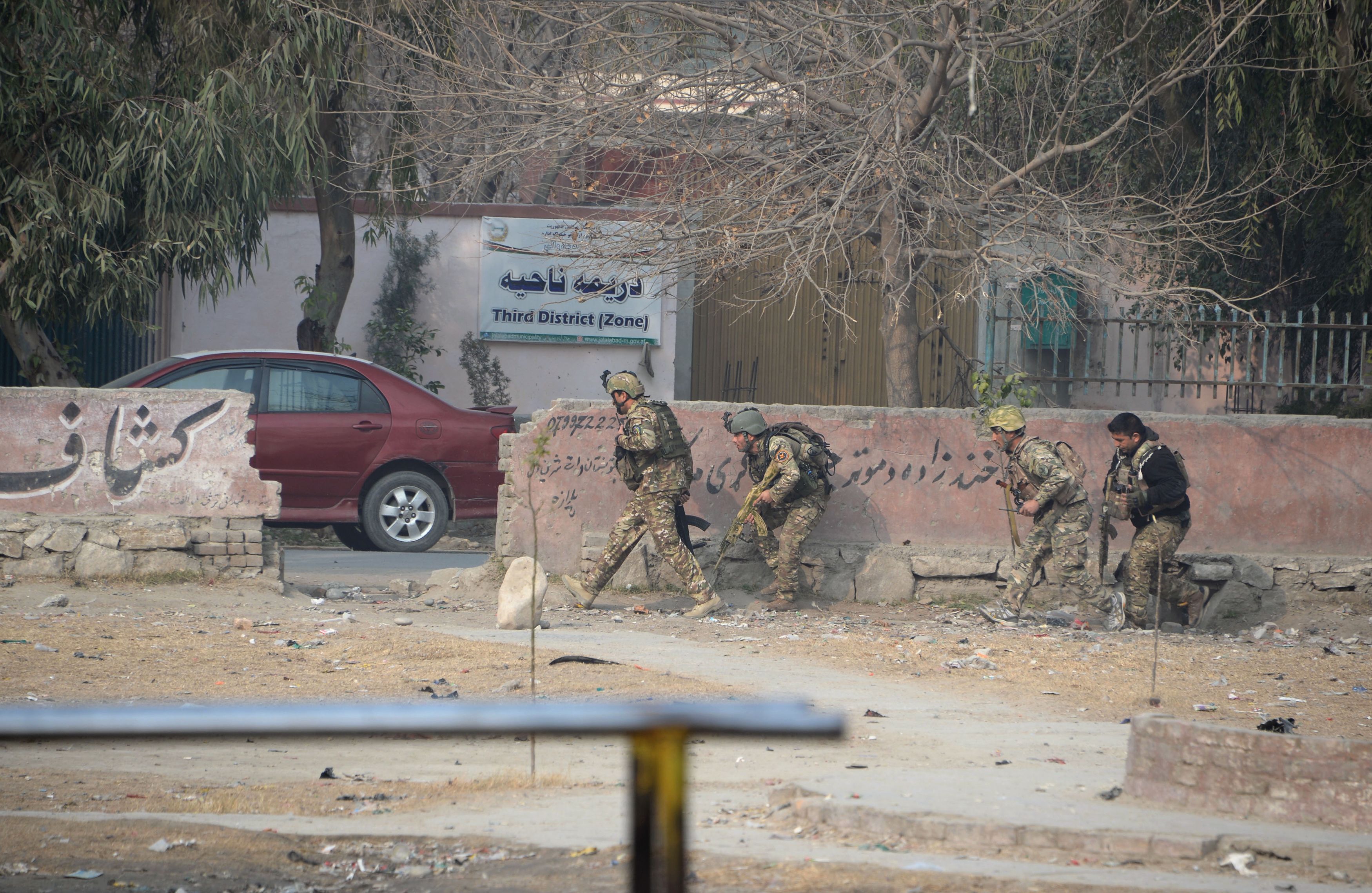 وصول تعزيزات أمنية من الجيش الأفغانى