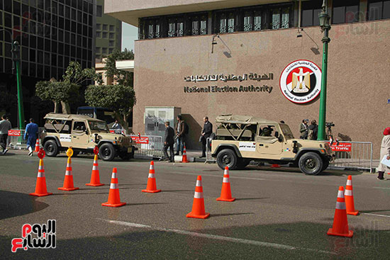 قوات حماية المواطن تؤمن محيط مقر الهيئة الوطنية أثناء تسليم توكيلات الرئيس 