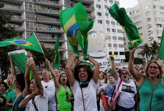 برازيليات من أنصار الرئيس البرازيلى السابق