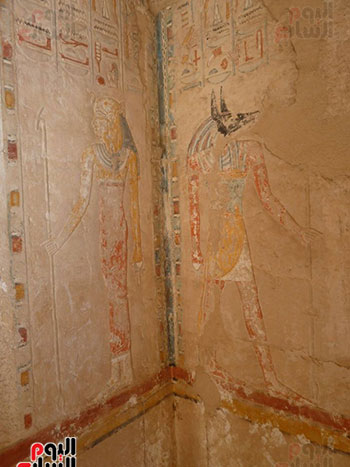 النقوش التاريخية داخل معبد الملكة حتشبسوت