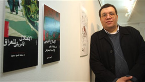الفنان أحمد اللباد