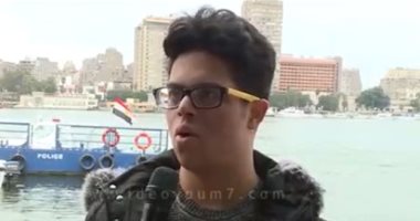 2. فيديو.. صاحب محاولة عبور المانش يفرد علم مصر بطول 5 كيلو مترات فى نهر النيل