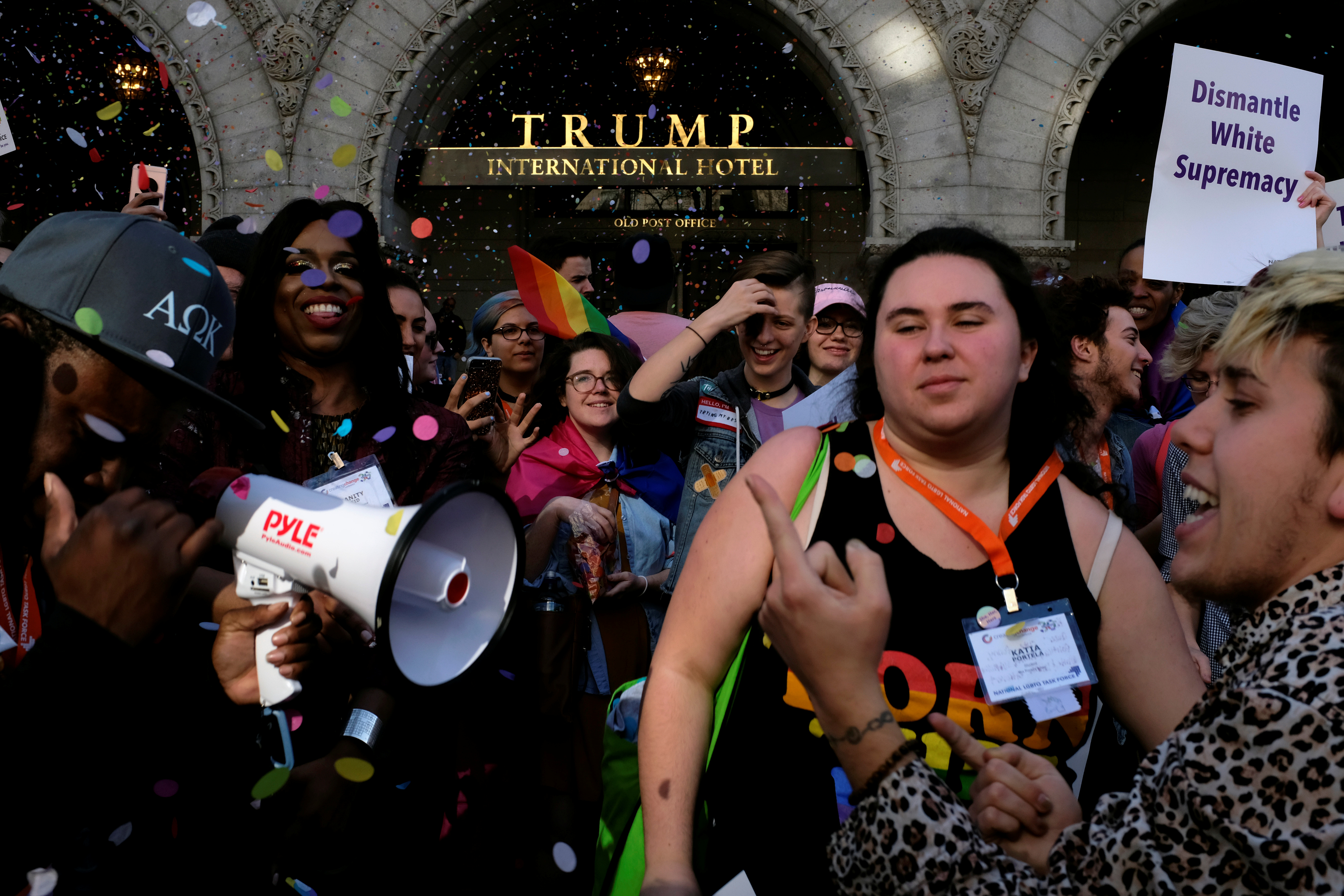 مظاهرة للمثليين بمحيط برج ترامب