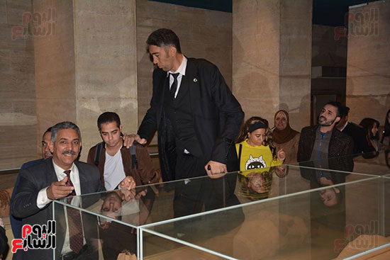 أطول-وأقصر-امرأة-فى-العالم-بالمتحف-المصرى-(5)