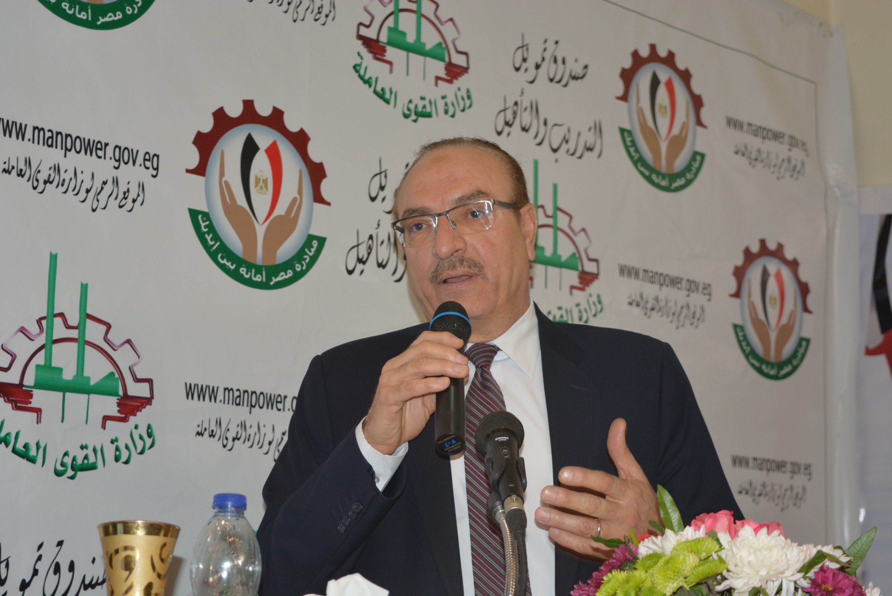 محمد سعفان وزير القوى العاملة (5)