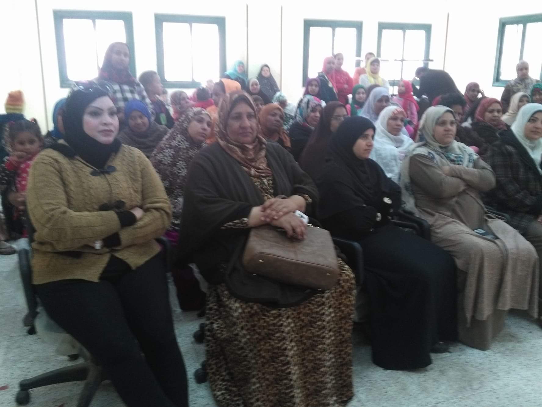 القومى للمرأة بالمنيا ينفذ فعاليات مبادرة صوتك لمصر بكره (1)
