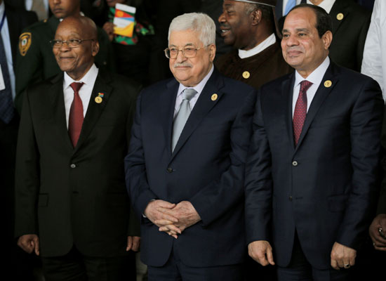 الرئيس عبد الفتاح السيسى ونظيره الفلسطينى ونظيره لجنوب أفريقيا