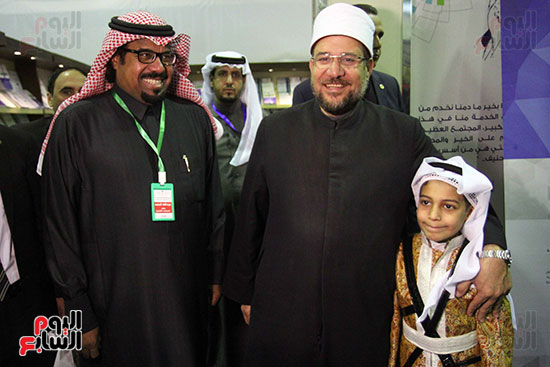 محمد مختار جمعة حلقة نقاشية بالجناح السعودي بمعرض الكتاب (10)