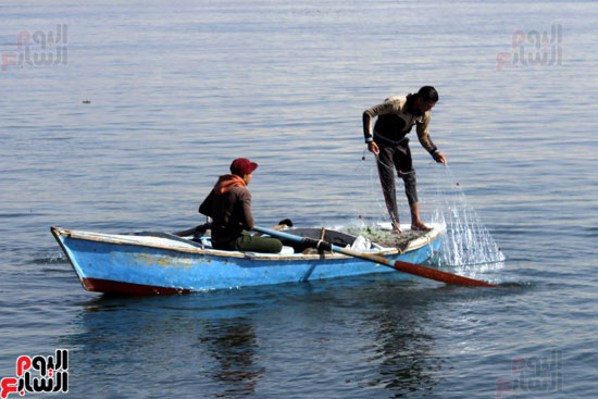 اعتدال--يعيد-النشاط--للصيد-في-بحيرات-الإسماعيلية----تصوير--محمد-عوض-(1)