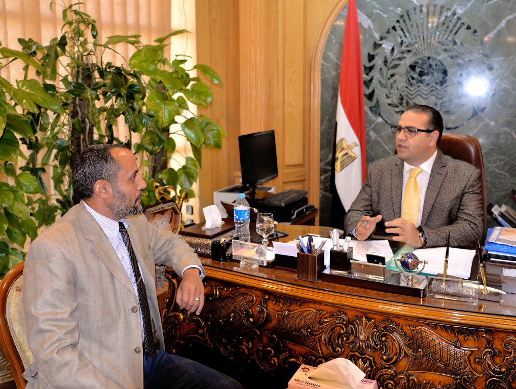 رئيس جامعة المنصورة يستقبل الدكتور هشام سلام 