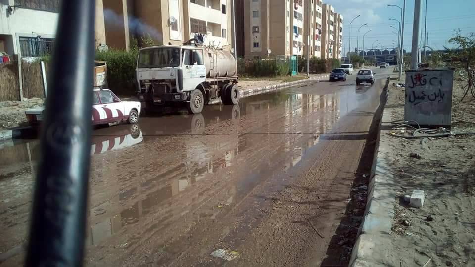 سحب مياه الأمطار من شوارع الإسماعيلية
