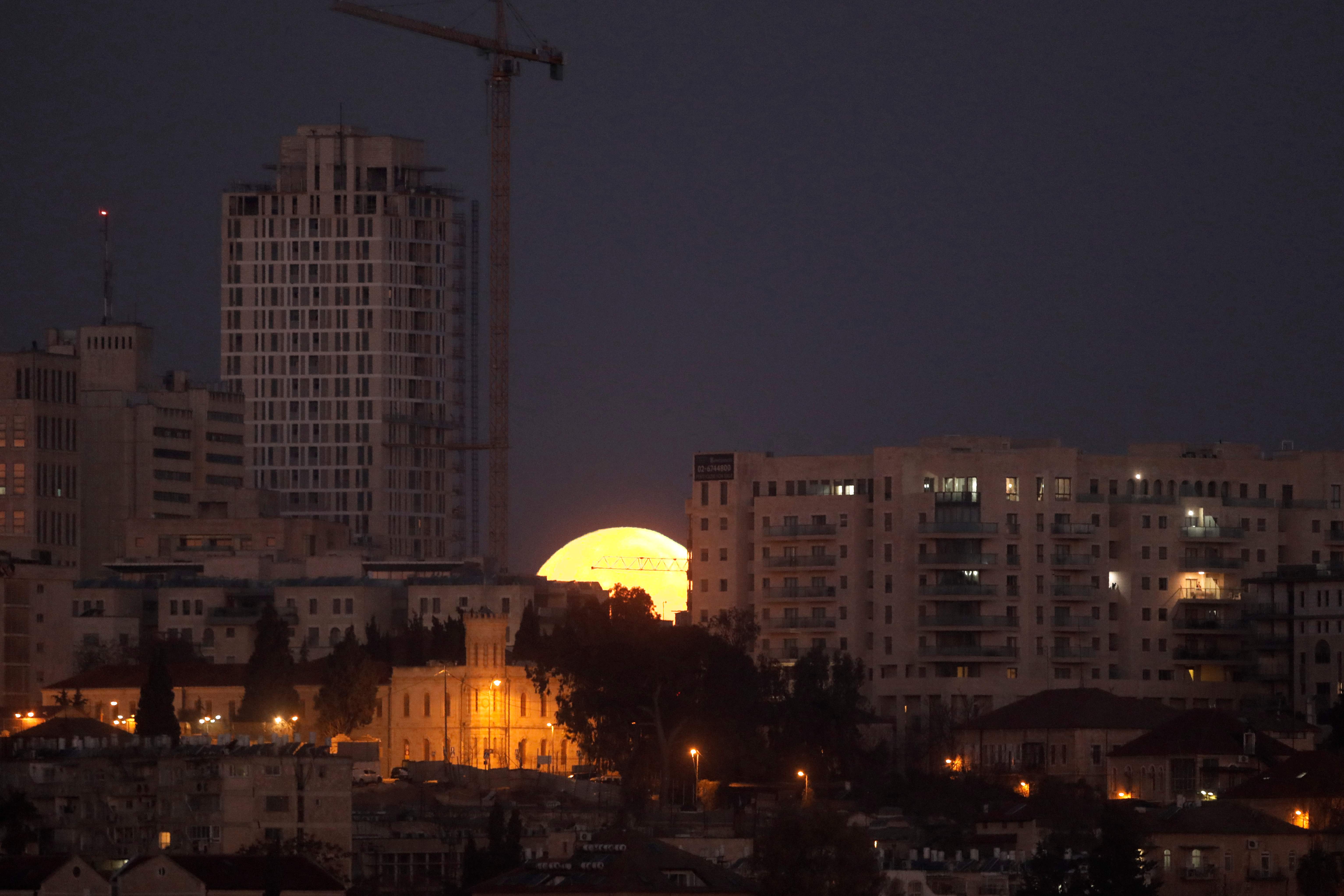 مدينة القدس تشهد ظواهر كونية نادرة