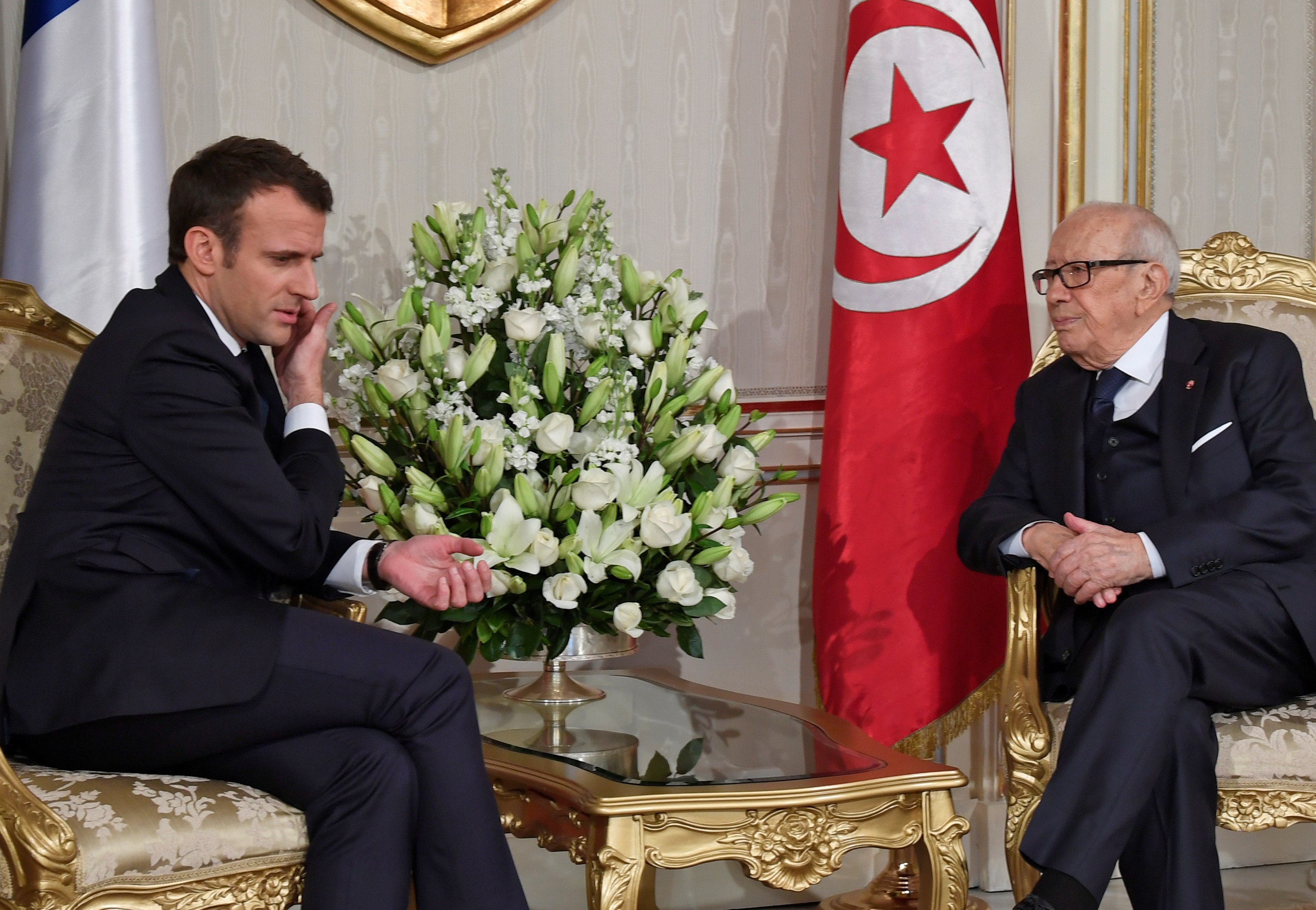 الرئيس التونسى الباجى قائد السبسي وماكرون